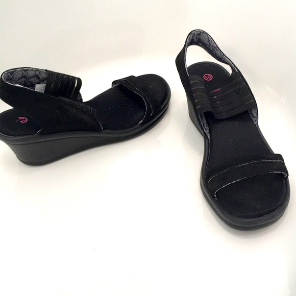 Shoes - New condition Memory Foam S-Sport Sandals
